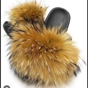 Women's Faux Fur Slide Slippers - Black and Tan